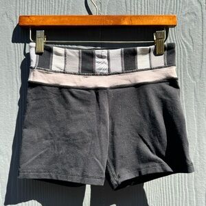 Reversible Black LuLuLemon Shorts Size 4